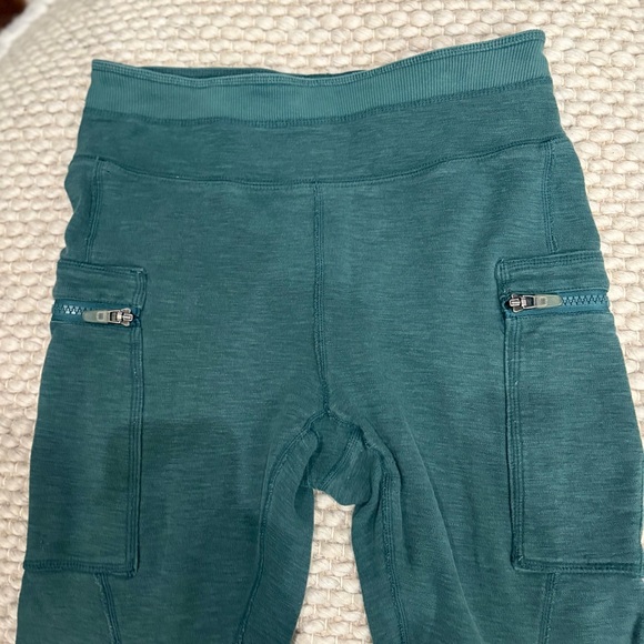 Free People Movement Green Jersey Cargo Leggings Size Small - Picture 2 of 14